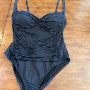 La Blanca ruched one piece swim suit, size 14 in black
